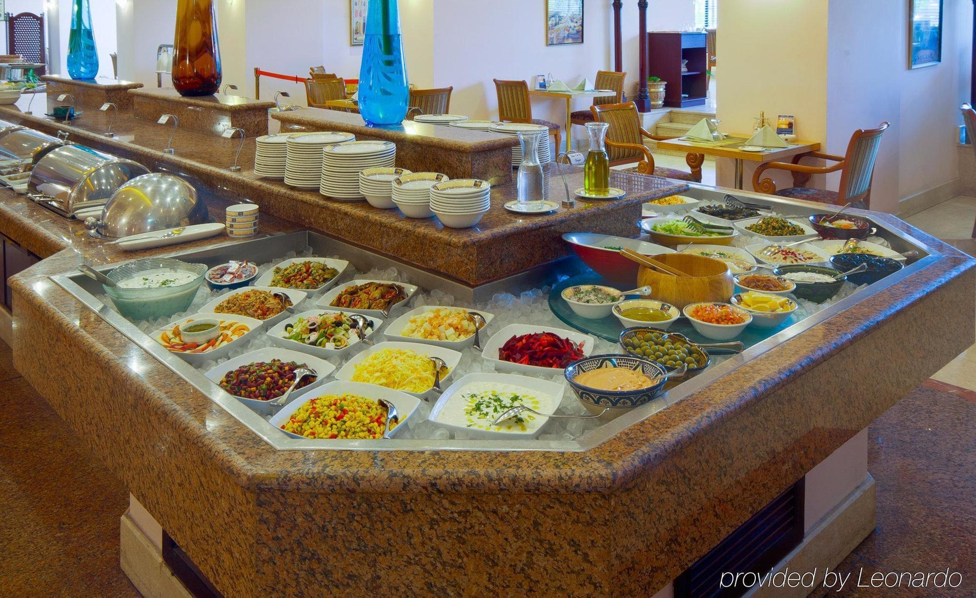 Holiday Inn Al Salam DDjeddah Restaurant photo